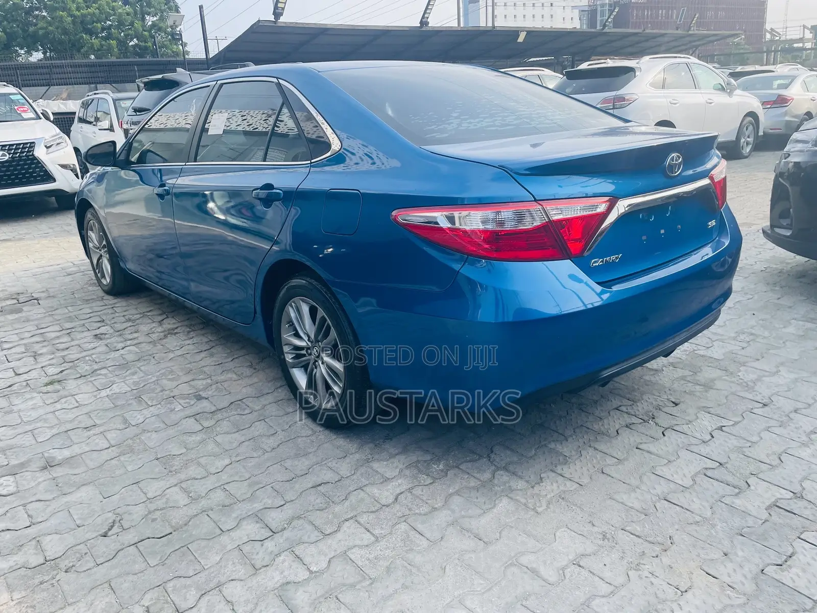 Toyota Camry SE 4dr Sedan (2.5L 4cyl 6A) 2017 Blue