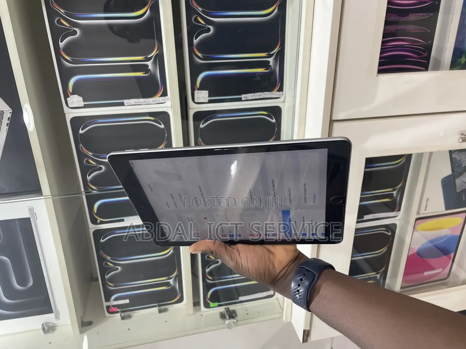 Apple iPad Wi-Fi 32 GB Gray
