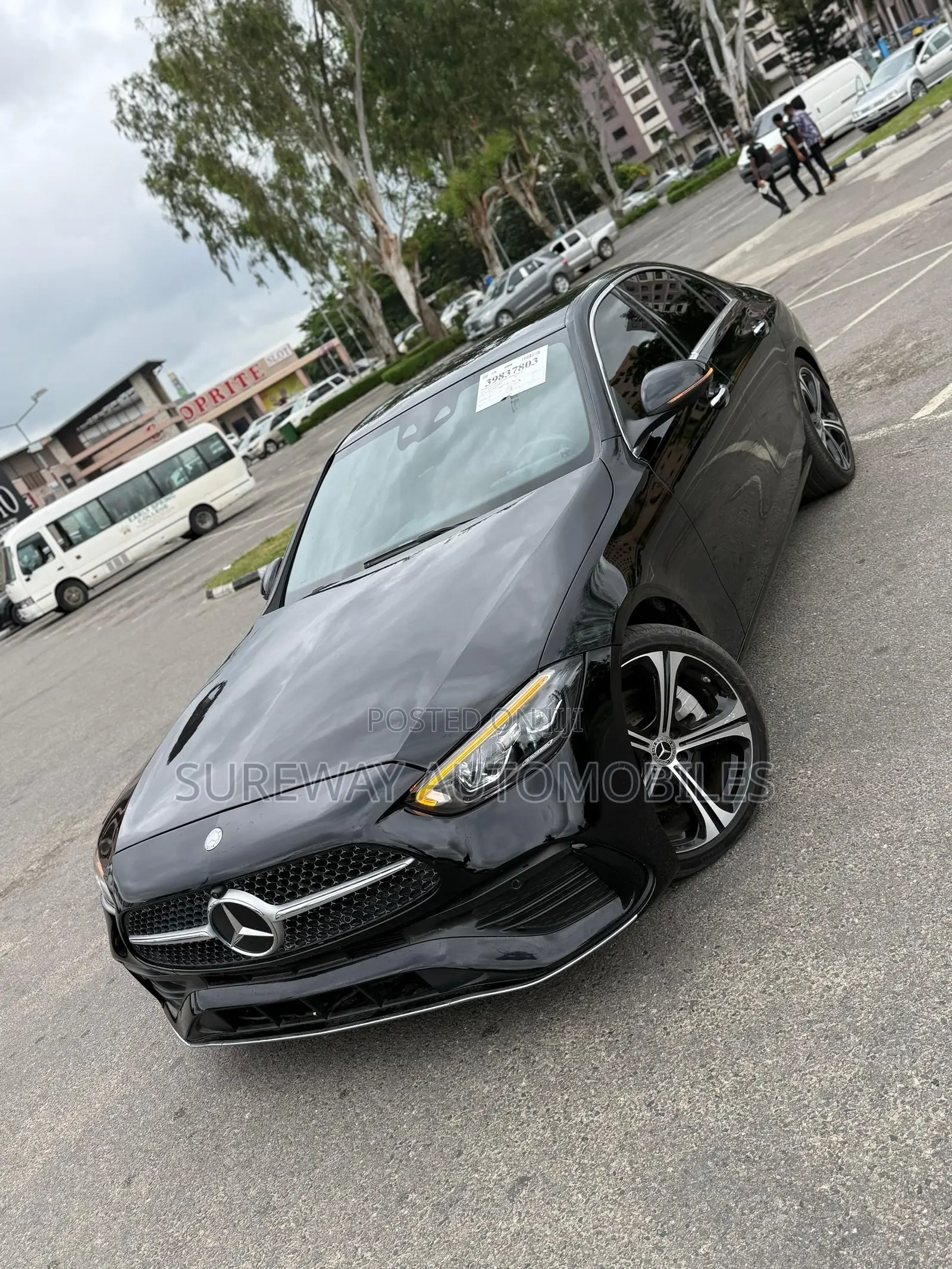 Mercedes-Benz C300 2023 Black