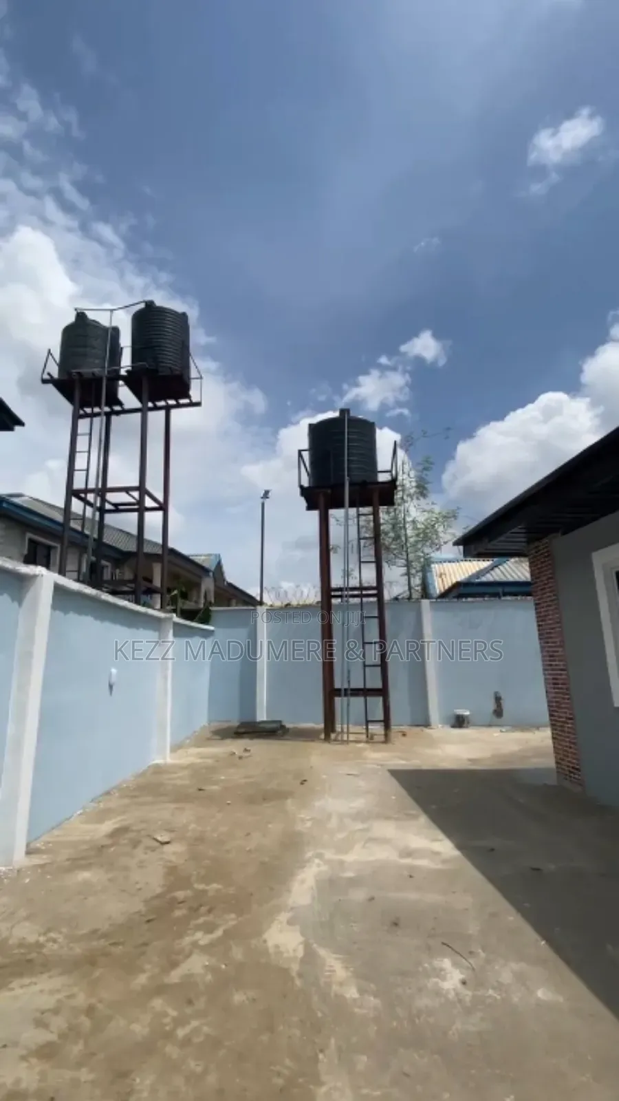 6bdrm Bungalow in Nkpolu , Rumuigbo , for sale