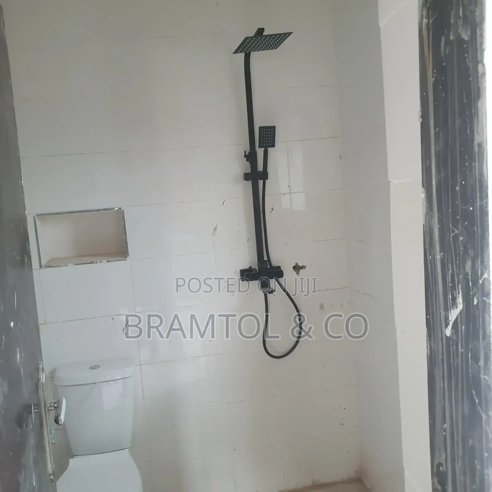 3bdrm Block of Flats in Sabon Lugbe for rent