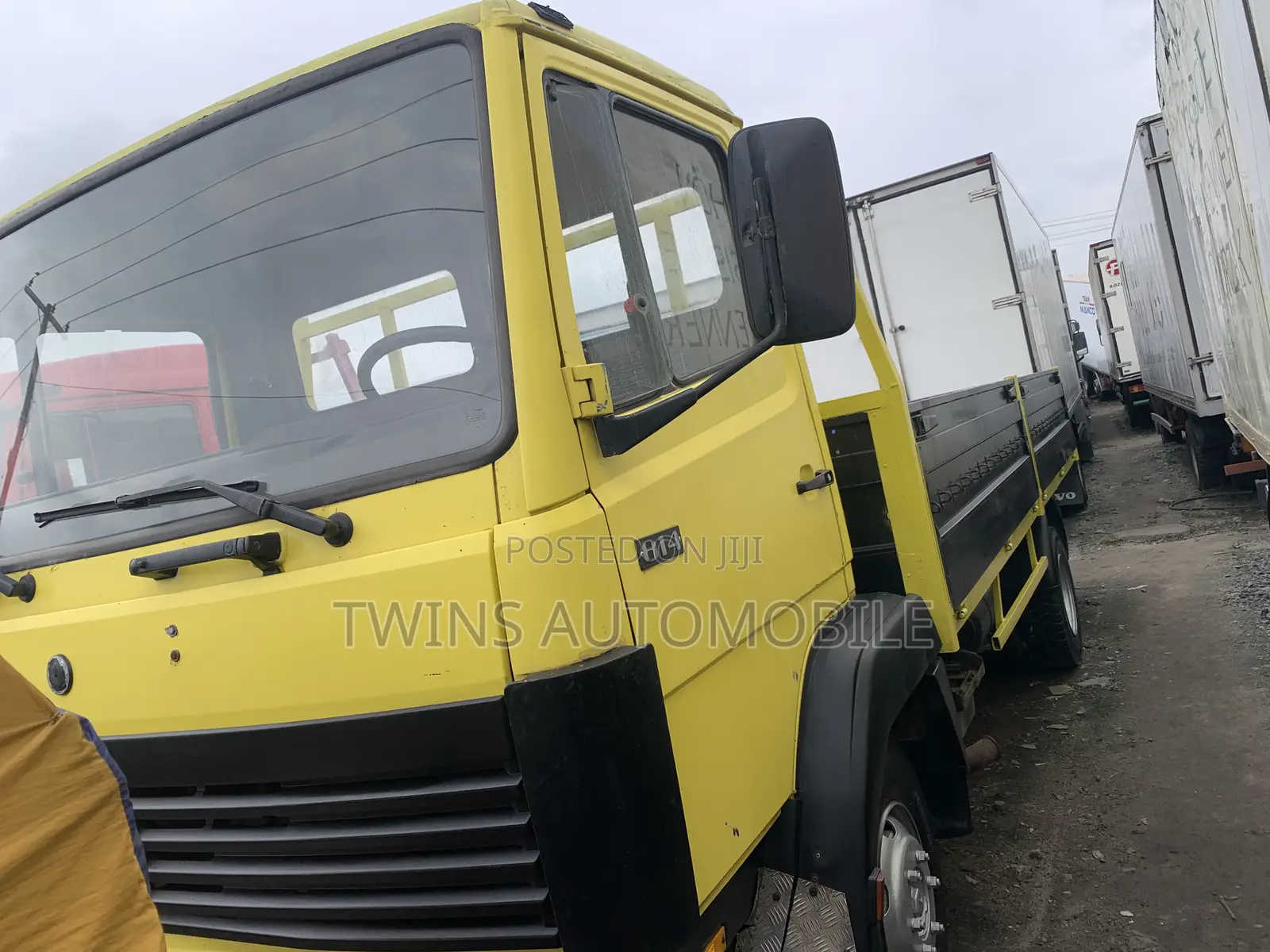 Foreign Used Mercedes 814 Bucket