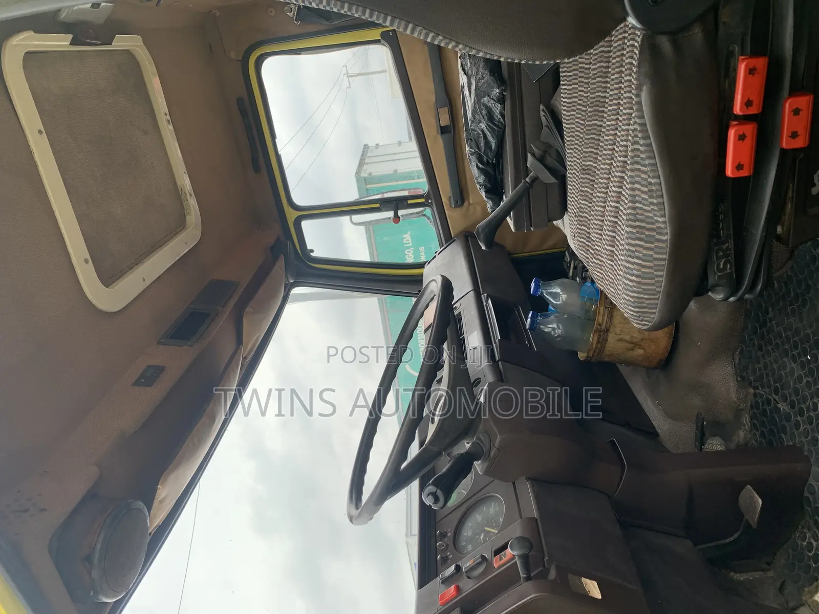 Foreign Used Mercedes 814 Bucket