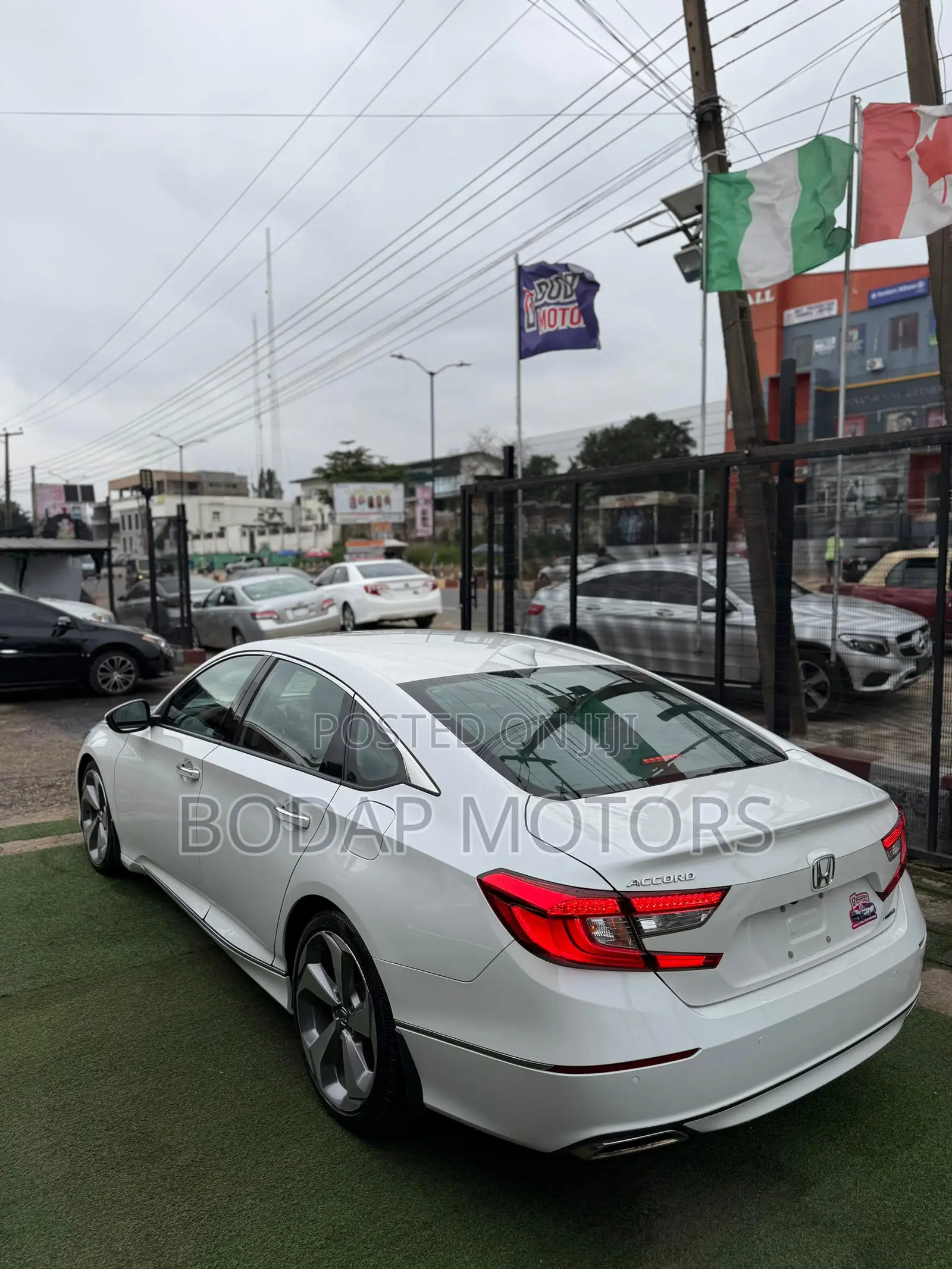 Honda Accord Touring 2018 White