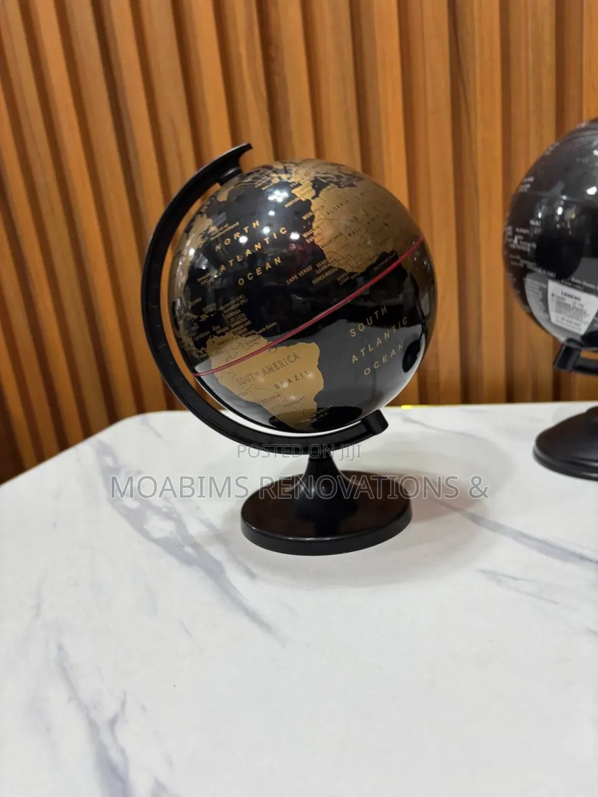 Luxury Plastic Stand Globe Decor #19,000
