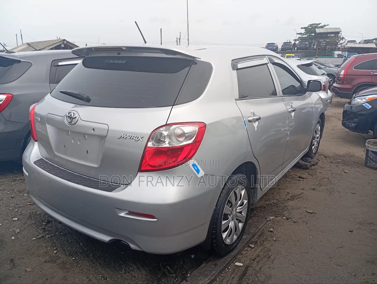 Toyota Matrix Hatchback FWD (1.8L 4cyl 5M) 2010 Silver