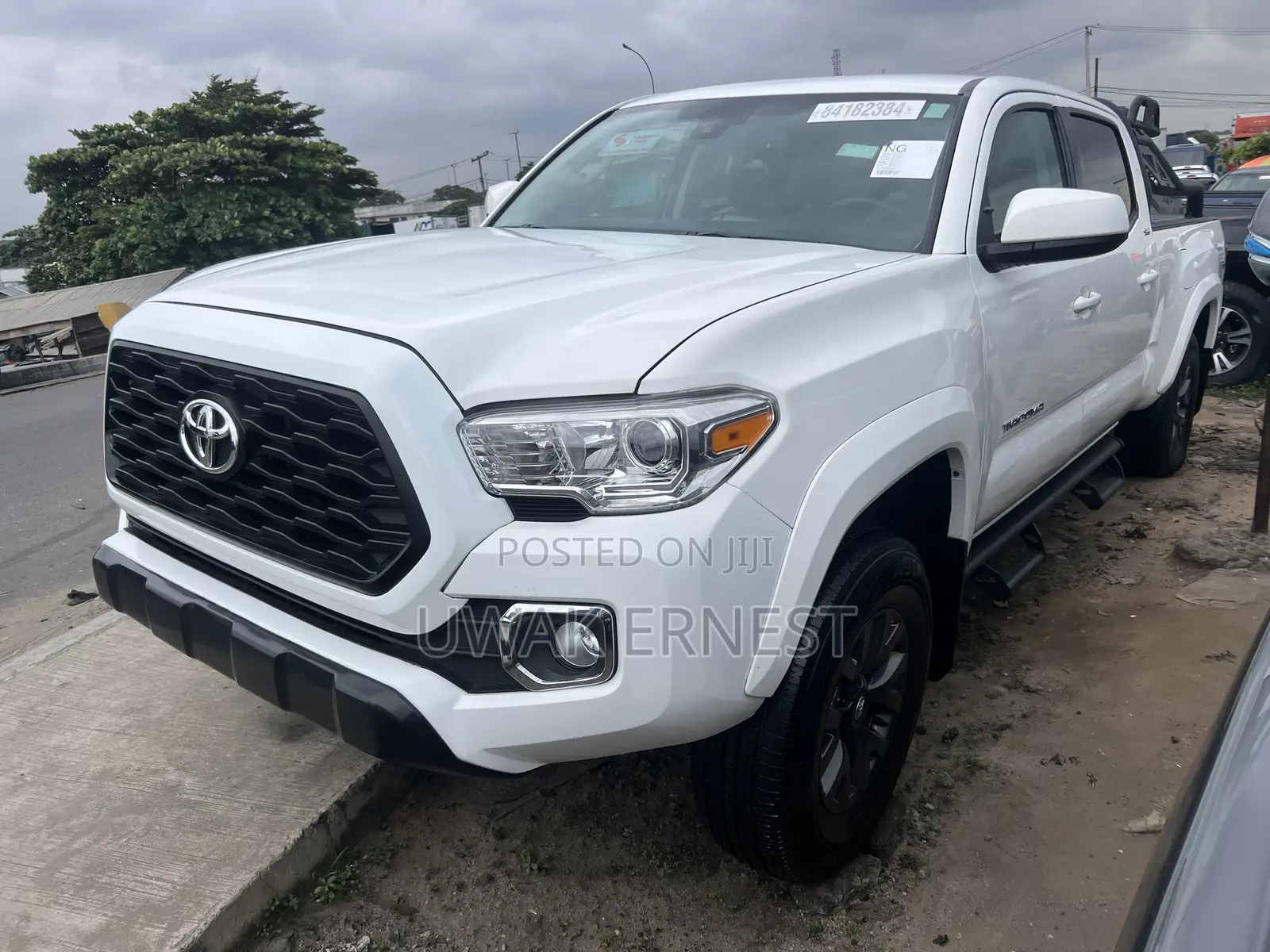 Toyota Tacoma 2023 White