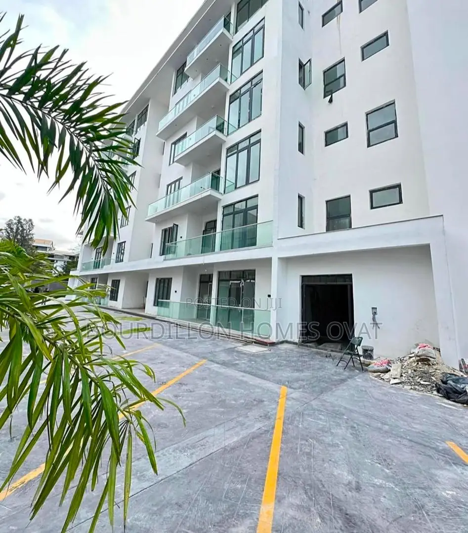 3bdrm Apartment in Banana Island for sale