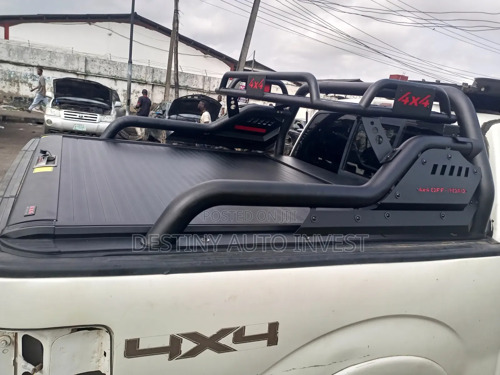 Rollover Bar/Booth Bar) Booth Carrier for F150 and Tundra