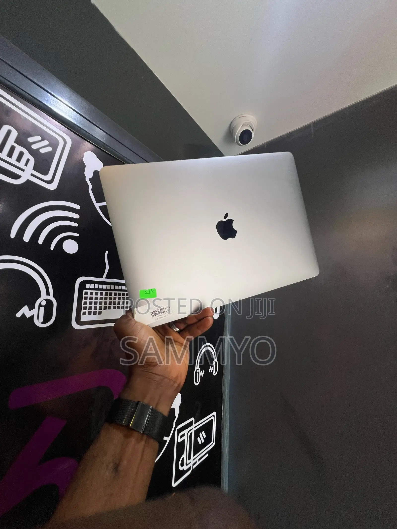 Laptop Apple MacBook Pro 2017 16GB Intel Core i7 SSD 512GB