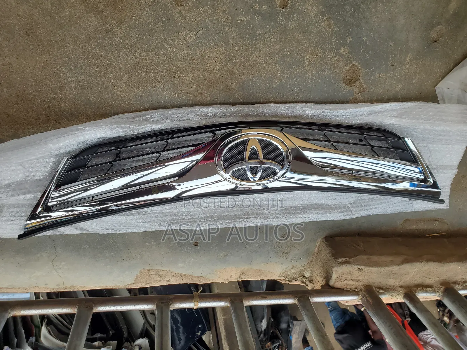 Front Grille for Toyota Camry 2012