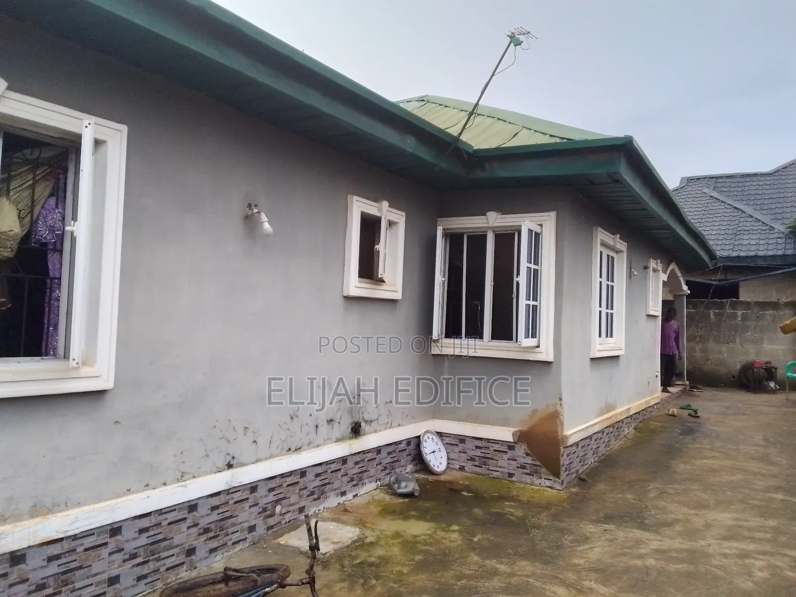 Furnished 3bdrm Bungalow in Bamboo, Ikorodu Garage for sale