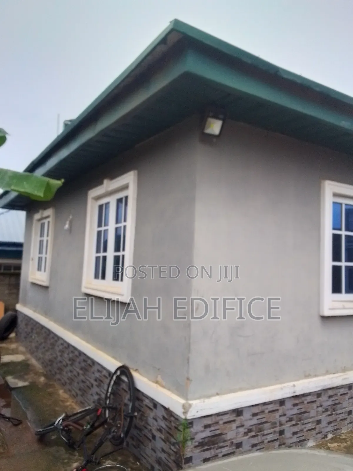Furnished 3bdrm Bungalow in Bamboo, Ikorodu Garage for sale