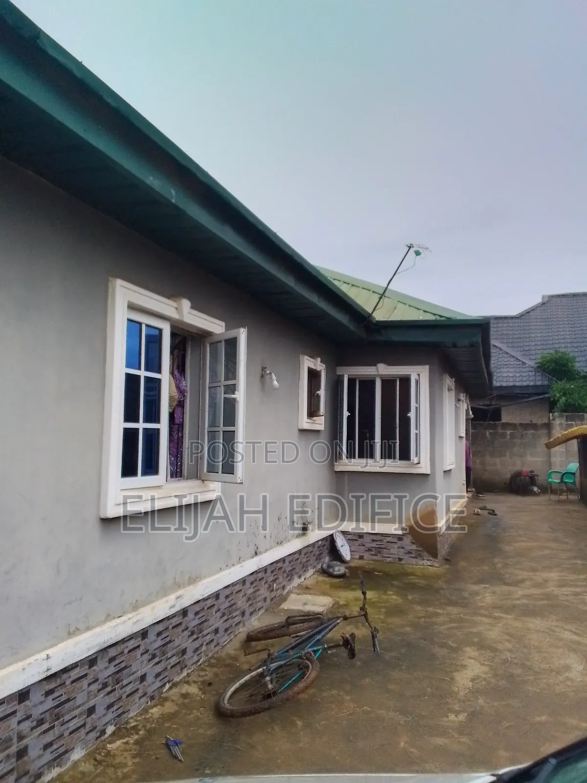 Furnished 3bdrm Bungalow in Bamboo, Ikorodu Garage for sale