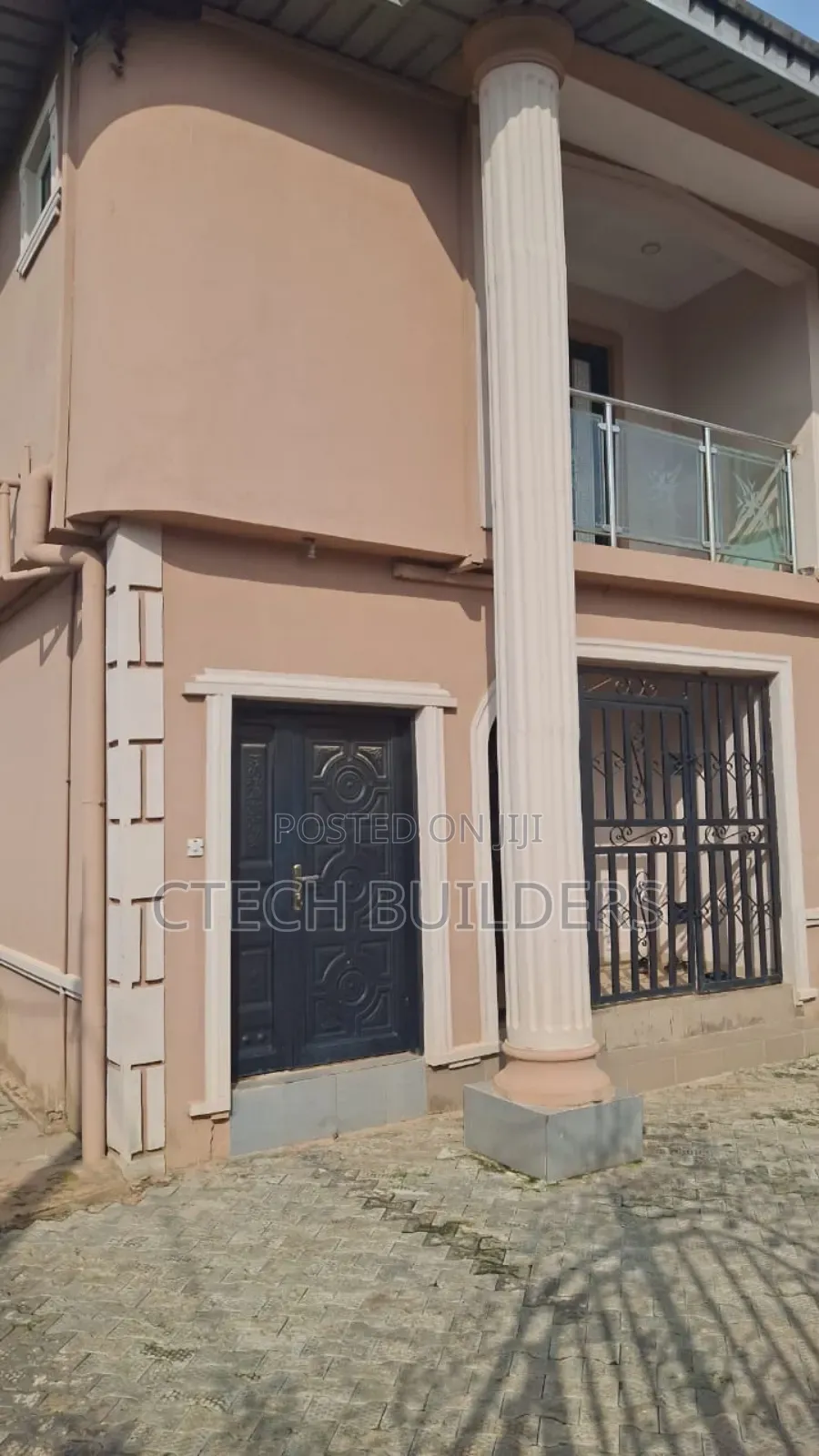 12bdrm Block of Flats in Benin City for sale