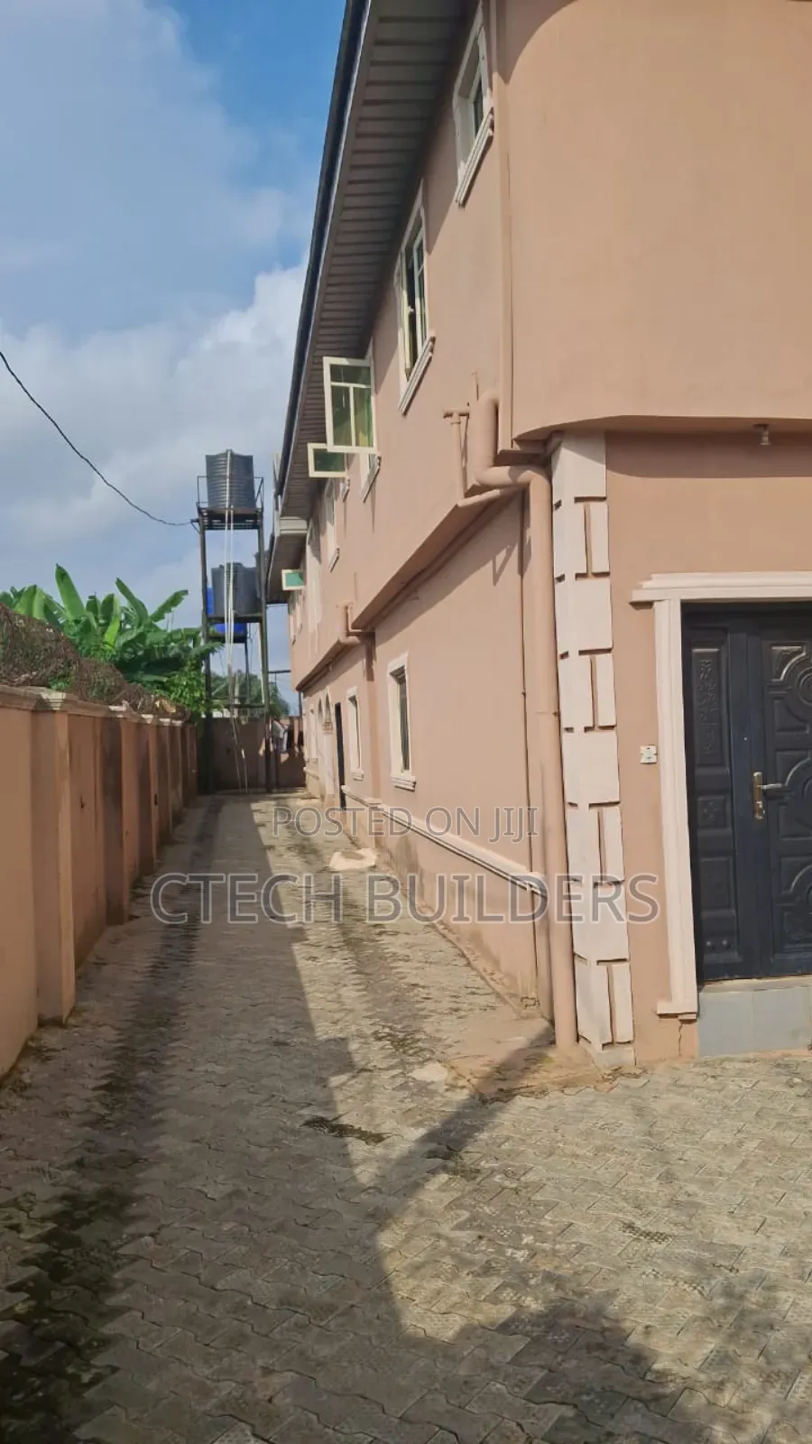 12bdrm Block of Flats in Benin City for sale