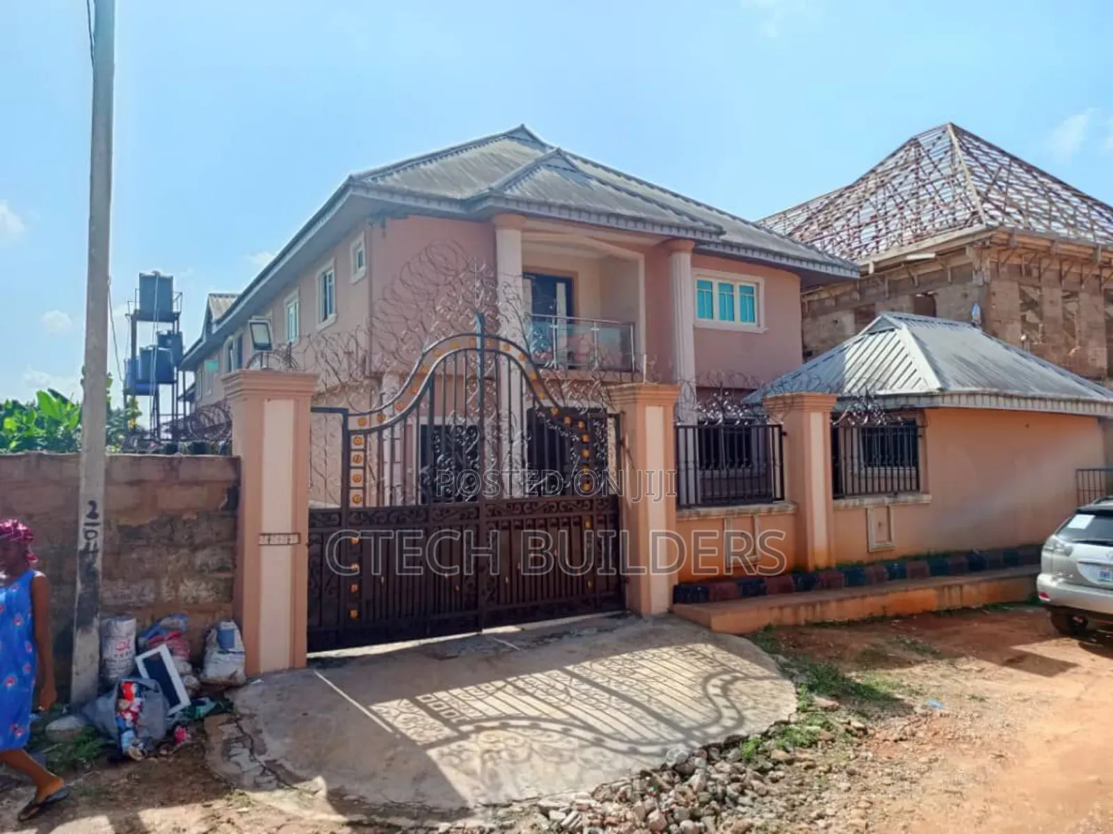12bdrm Block of Flats in Benin City for sale
