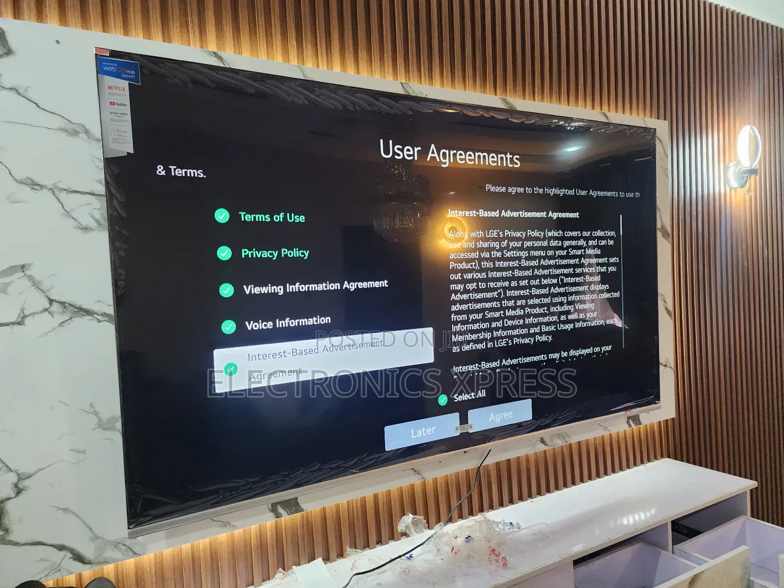 Sleek 100inches Smart Tv