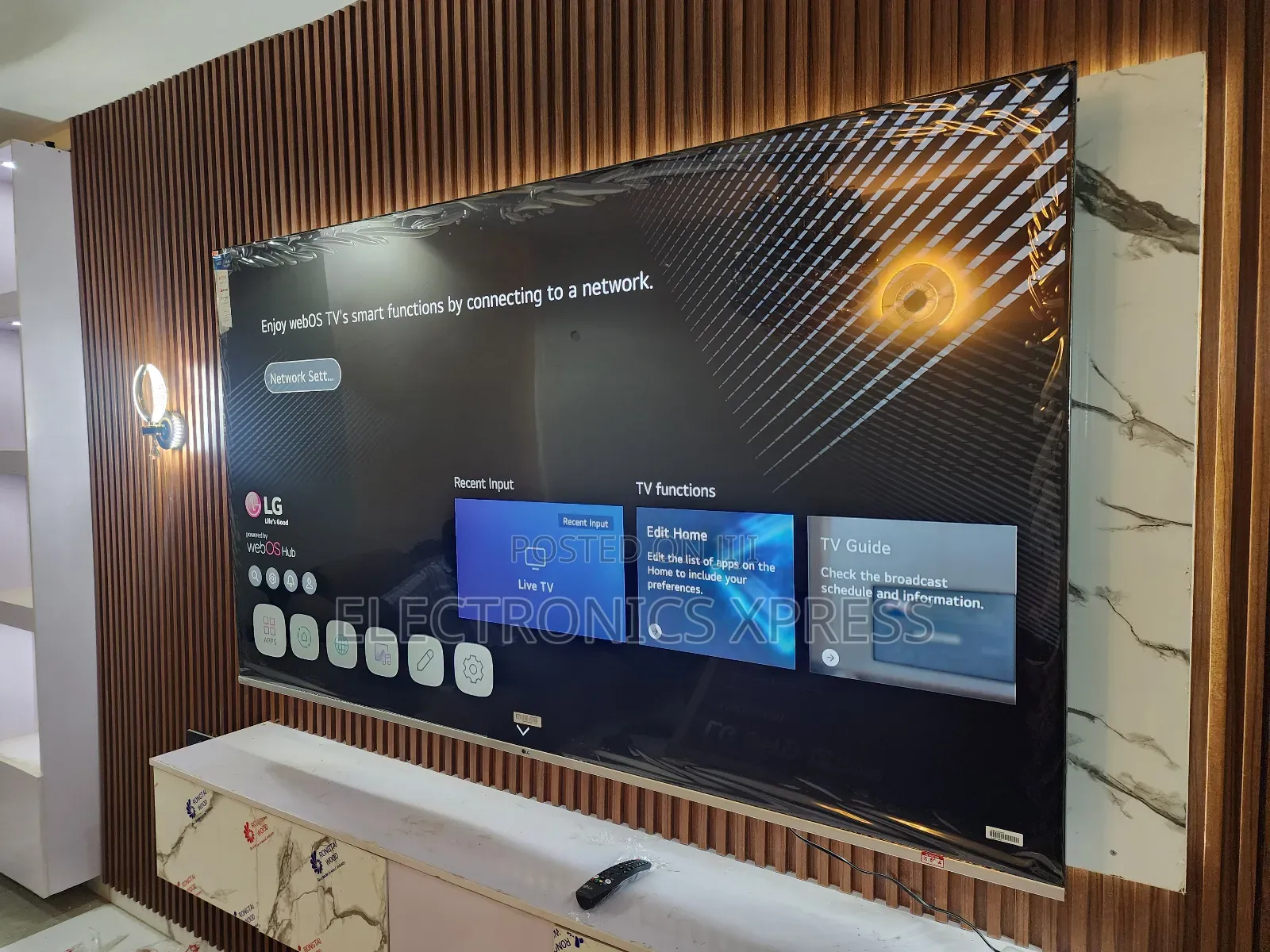 Sleek 100inches Smart Tv