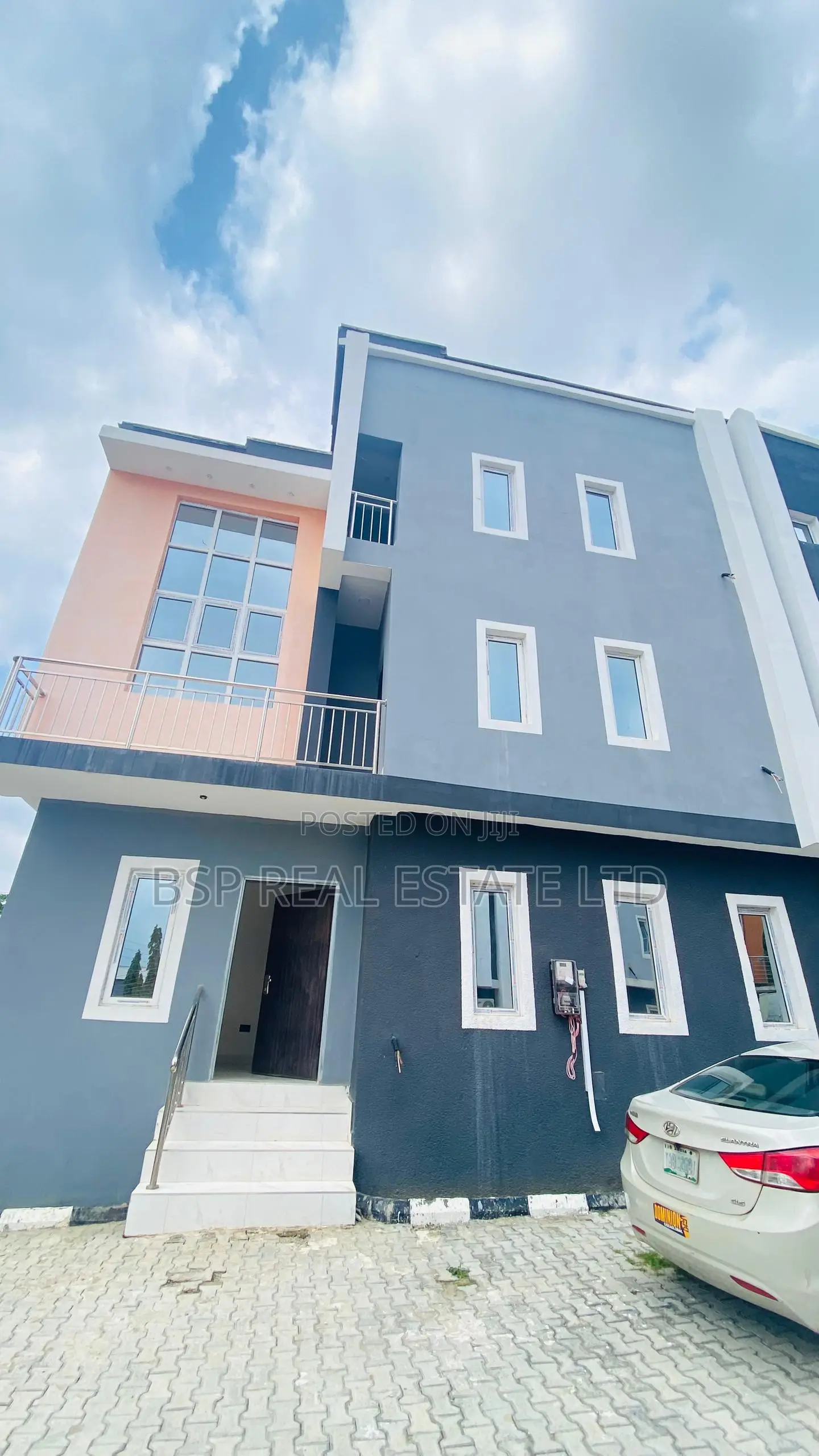 4bdrm Townhouse/Terrace in Karmo for sale
