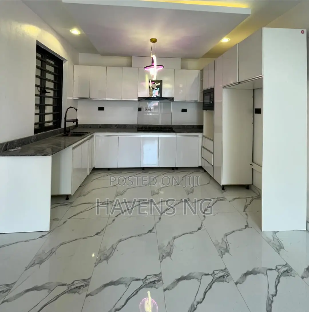 2bdrm Apartment in Ikate-Elegushi for sale