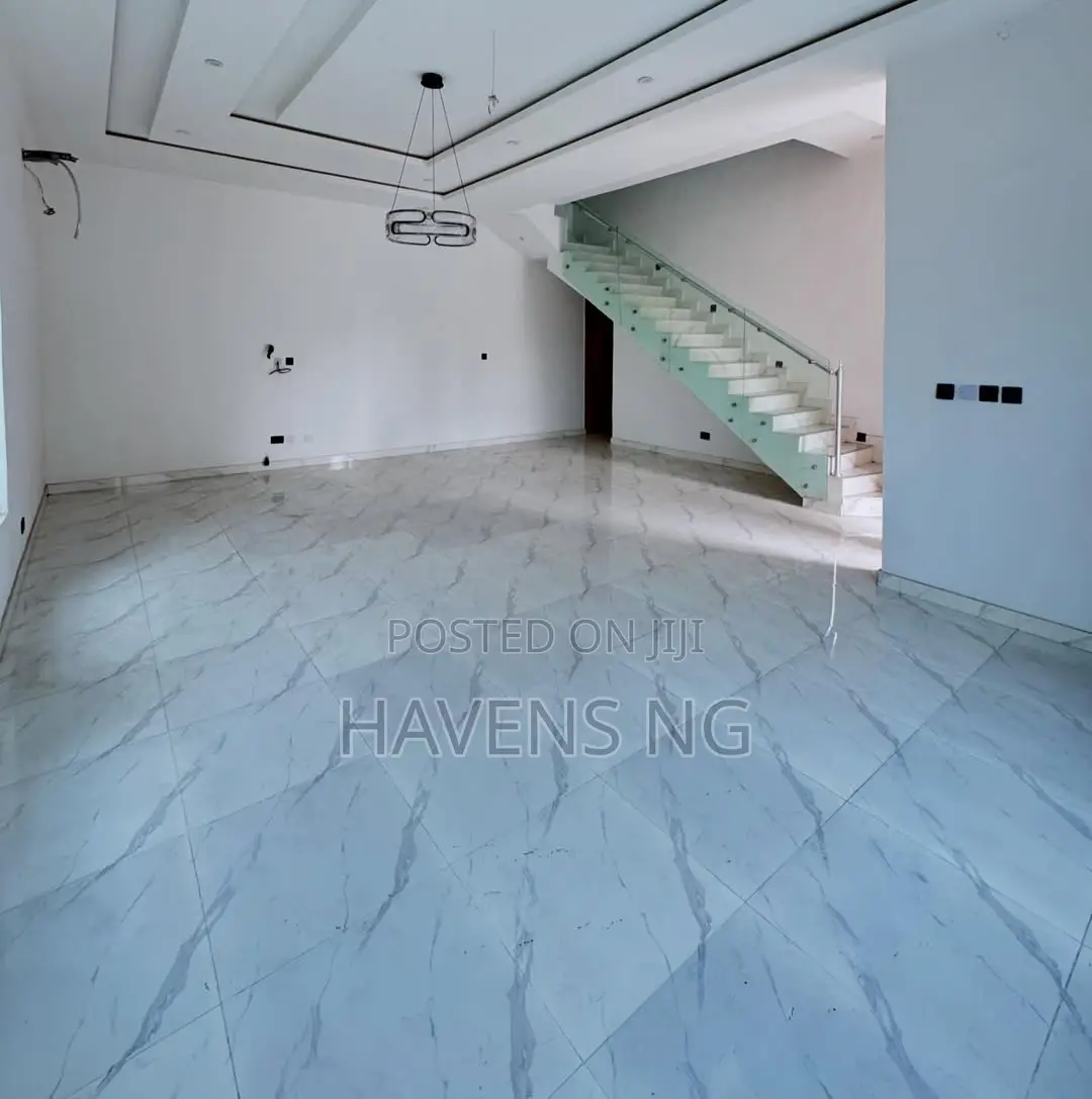 5bdrm Duplex in Ado / Ajah for sale