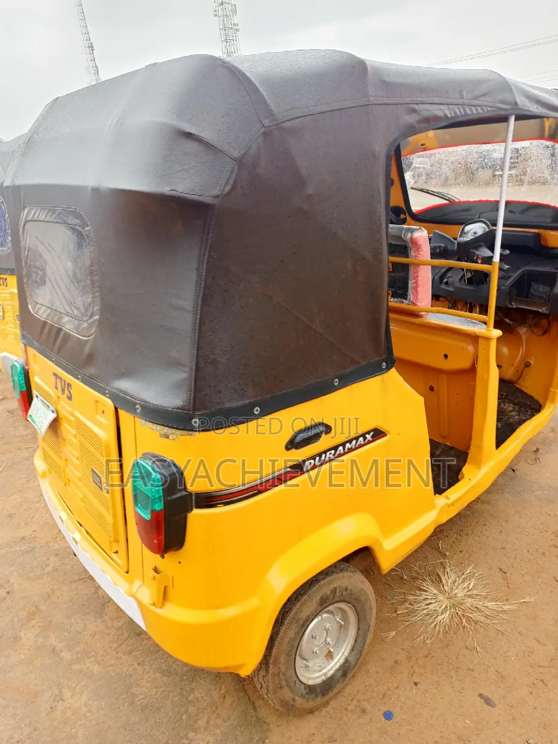 TVS Apache 160 4V 2023 Yellow