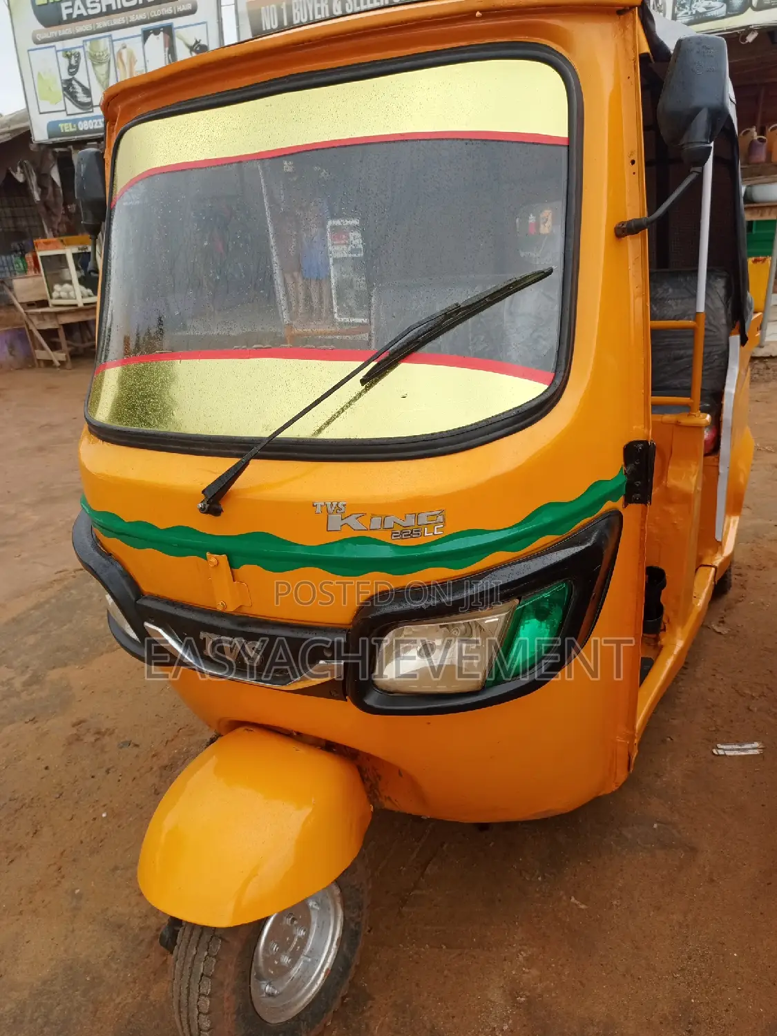 TVS Apache 160 4V 2023 Yellow