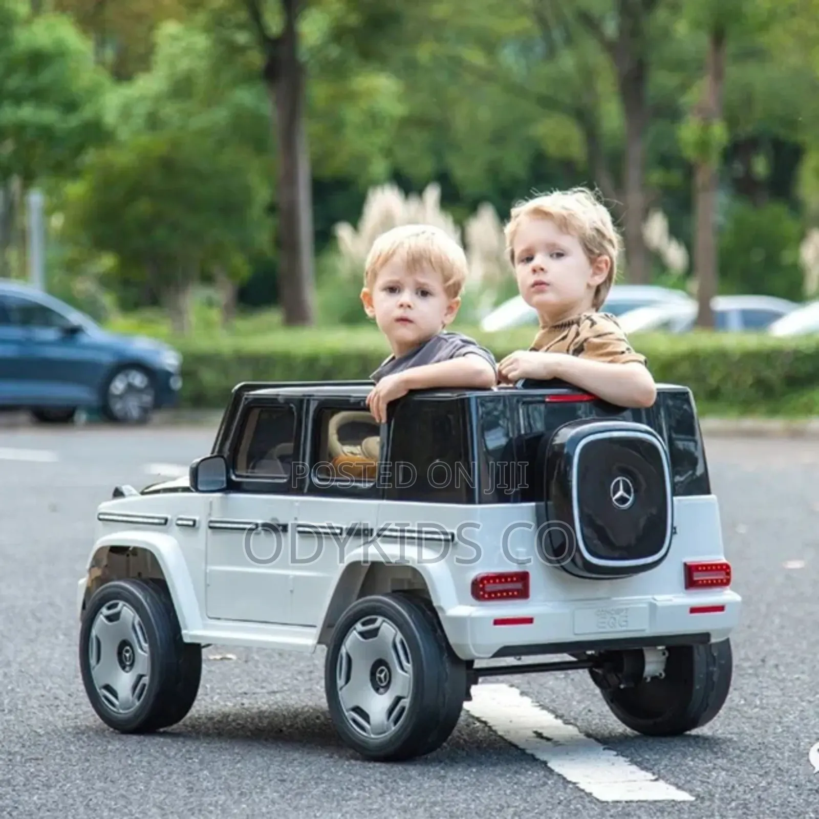 New Licensed Mercedes Benz Eqg 12v Kids Ride on Car
