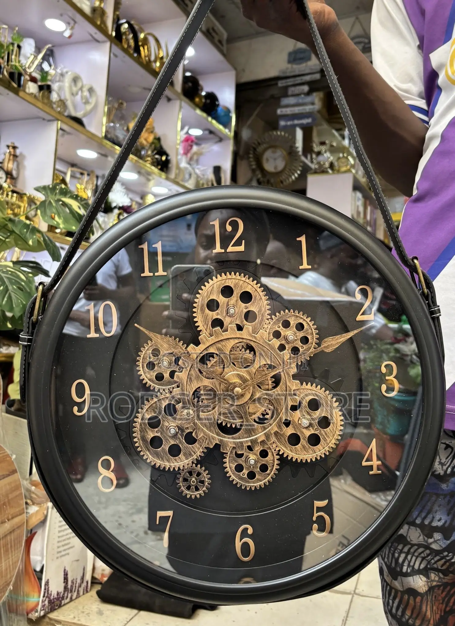 Luxury Belt Rotor Gear Clock With Side Buckles .