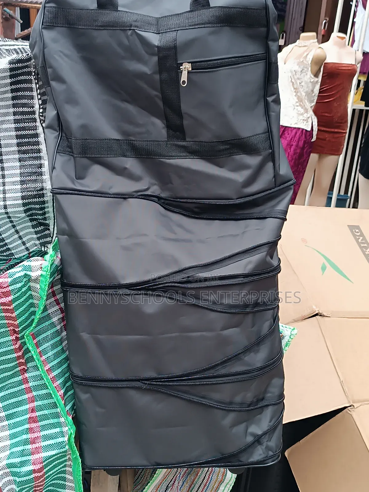 Biggest Expandable Lightweight Waterproof Travel Luggage Bag