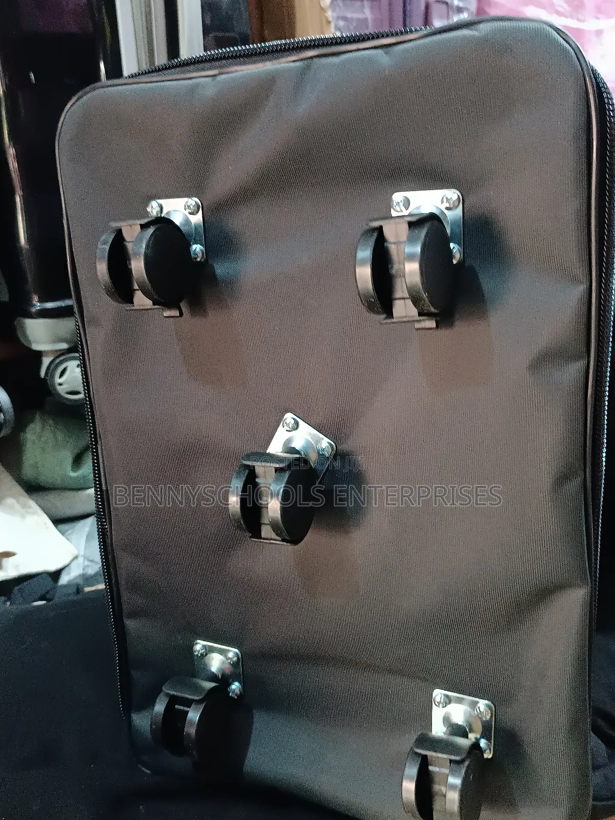 Biggest Expandable Lightweight Waterproof Travel Luggage Bag