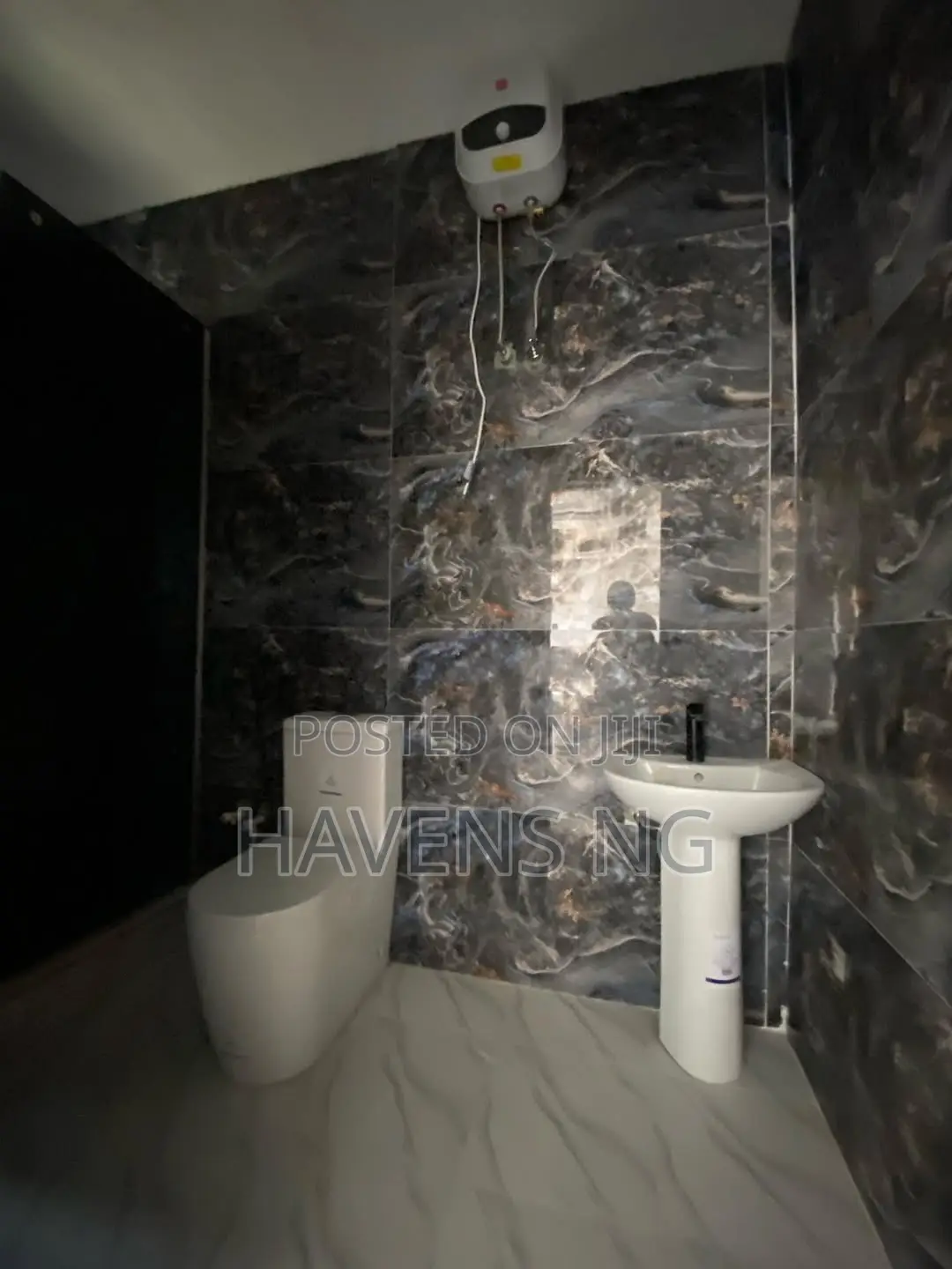 4bdrm Duplex in Lekki Phase 2 for sale