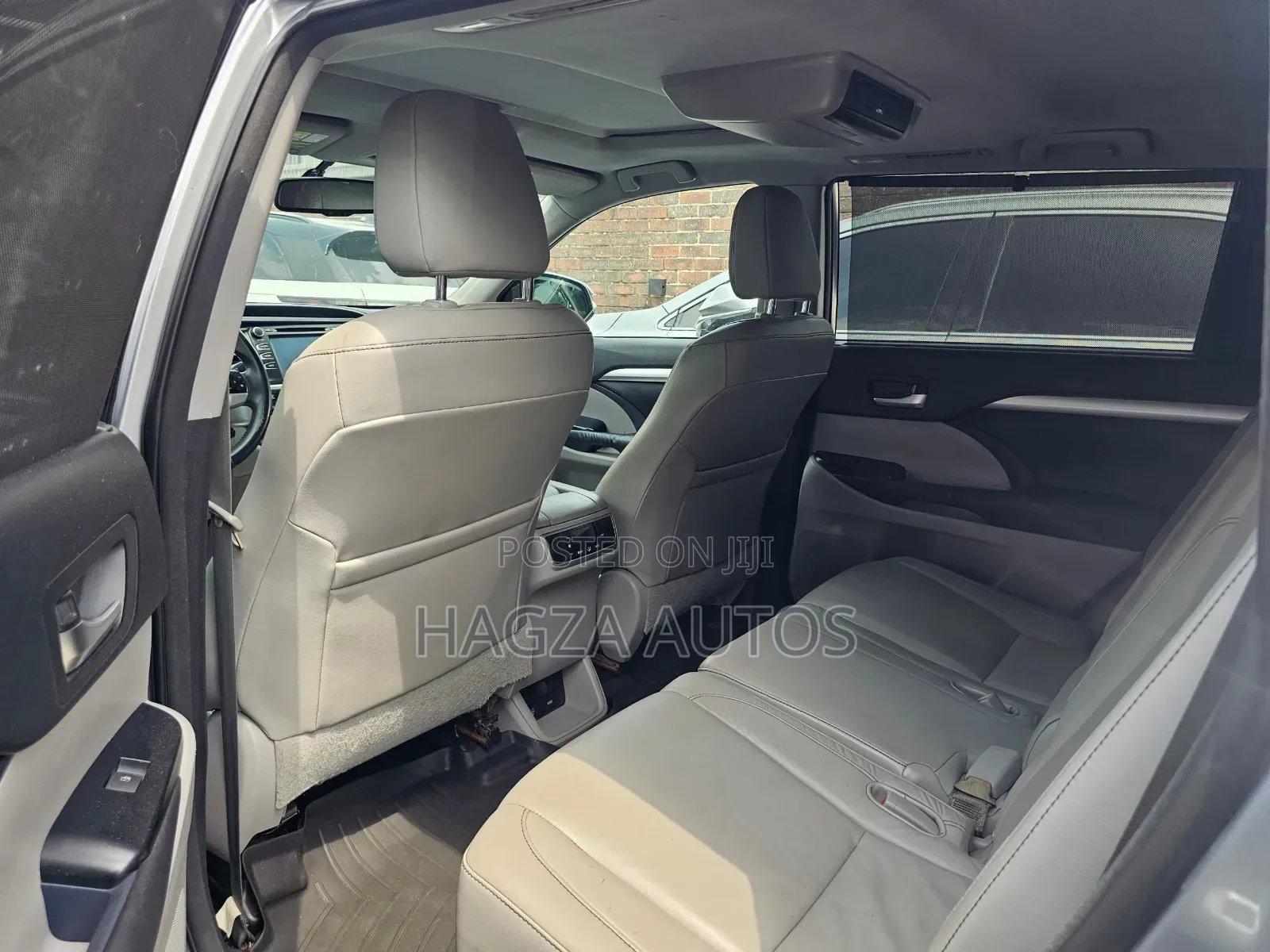 Toyota Highlander XLE 4dr SUV AWD (3.5L 6cyl 6A) 2015 Silver