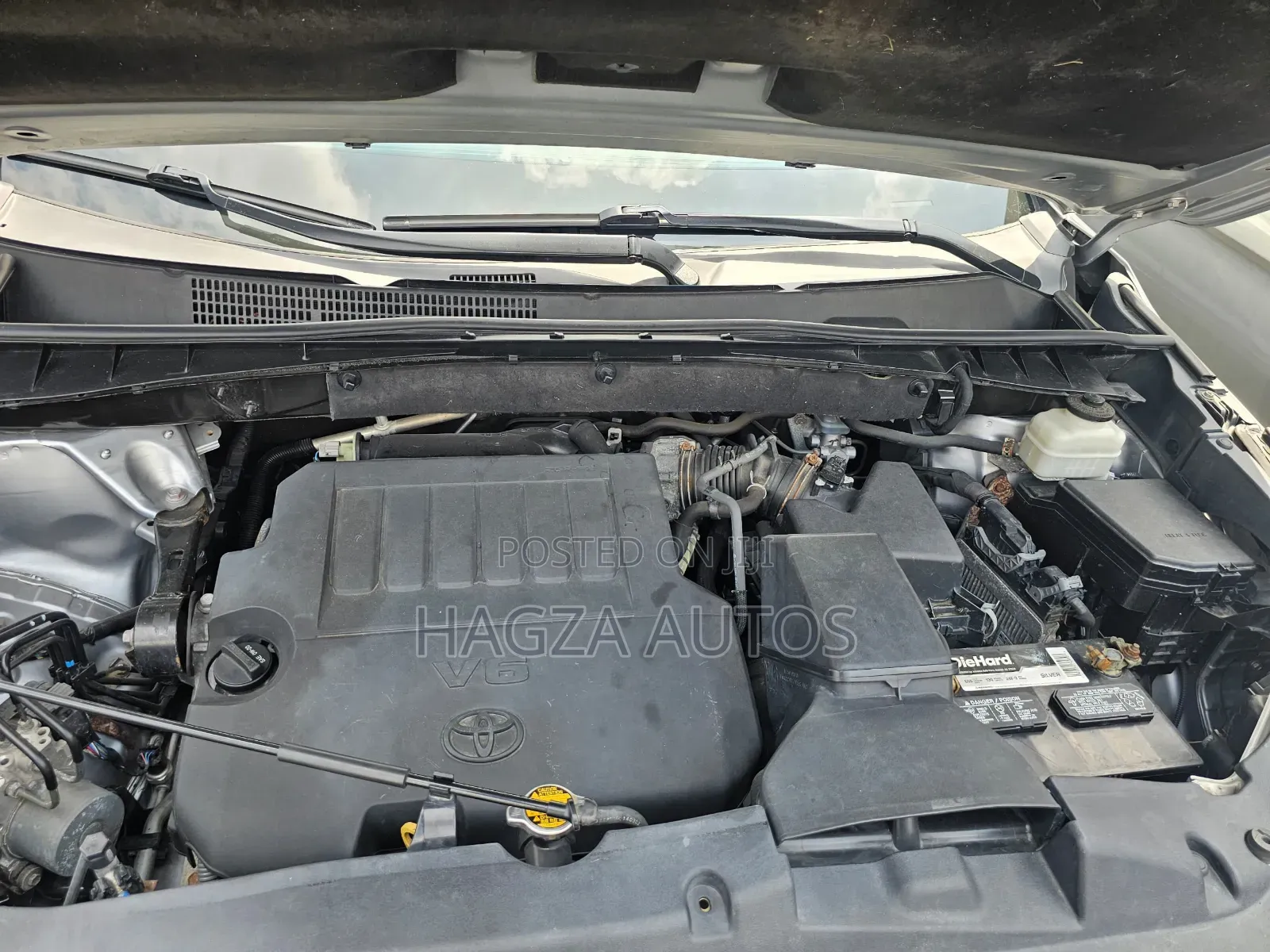 Toyota Highlander XLE 4dr SUV AWD (3.5L 6cyl 6A) 2015 Silver