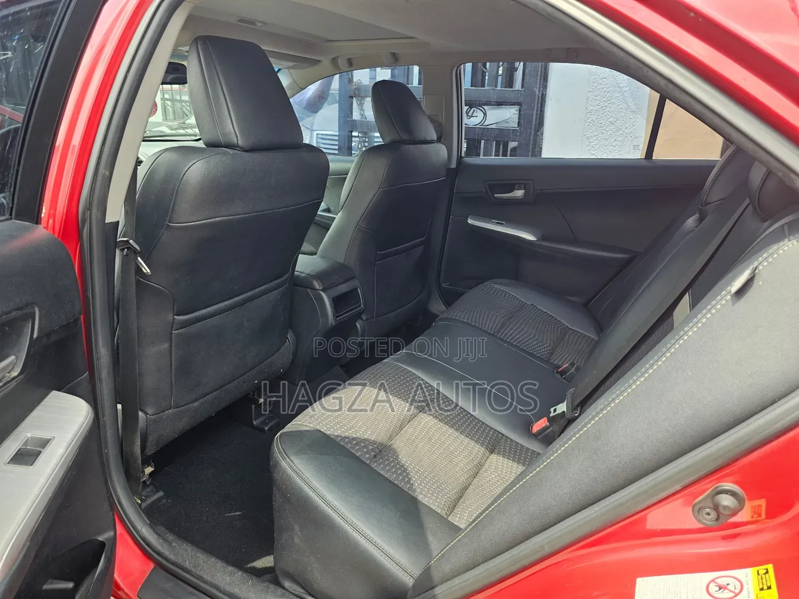 Toyota Camry SE 4dr Sedan (2.5L 4cyl 6A) 2012 Red