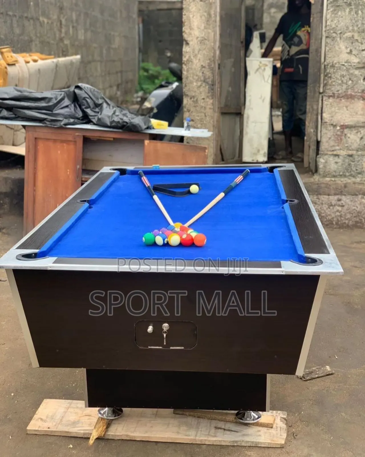 Local Snooker With Accessories