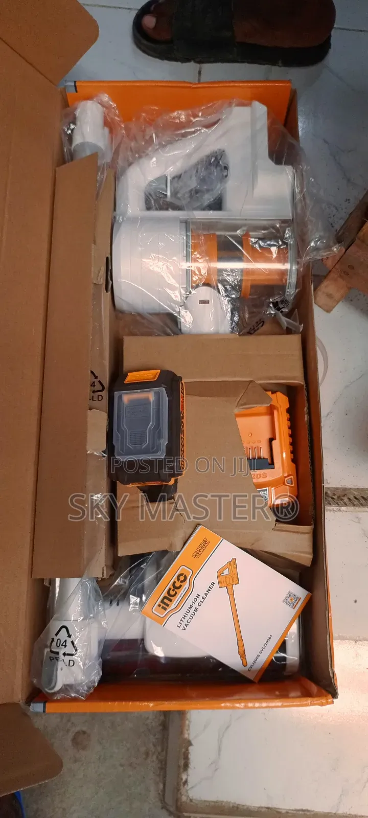 Ingco Cordless Vacuum Cleaner