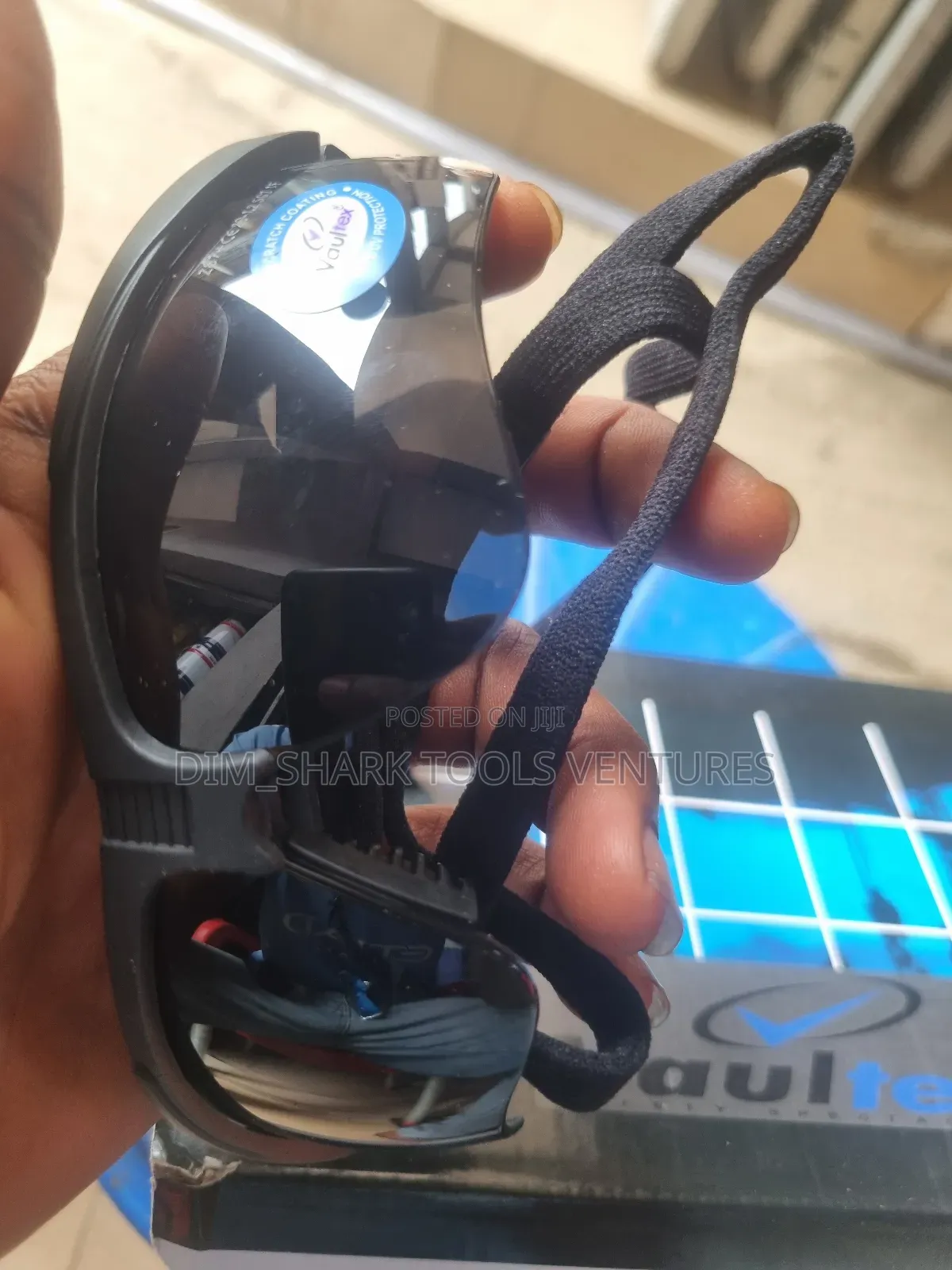 Vaultex Safety Spectacles(Anti-scratch)