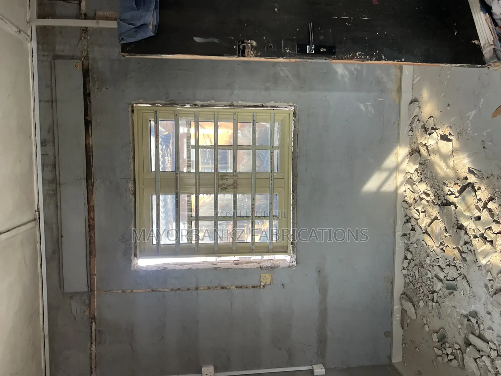 3 in 1 Cream Colored Casement Window