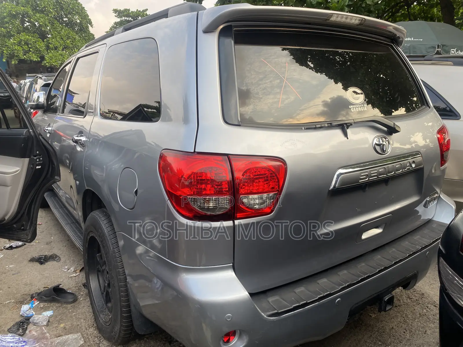 Toyota Sequoia Platinum 4dr SUV (5.7L 8cyl 6A) 2012 Silver