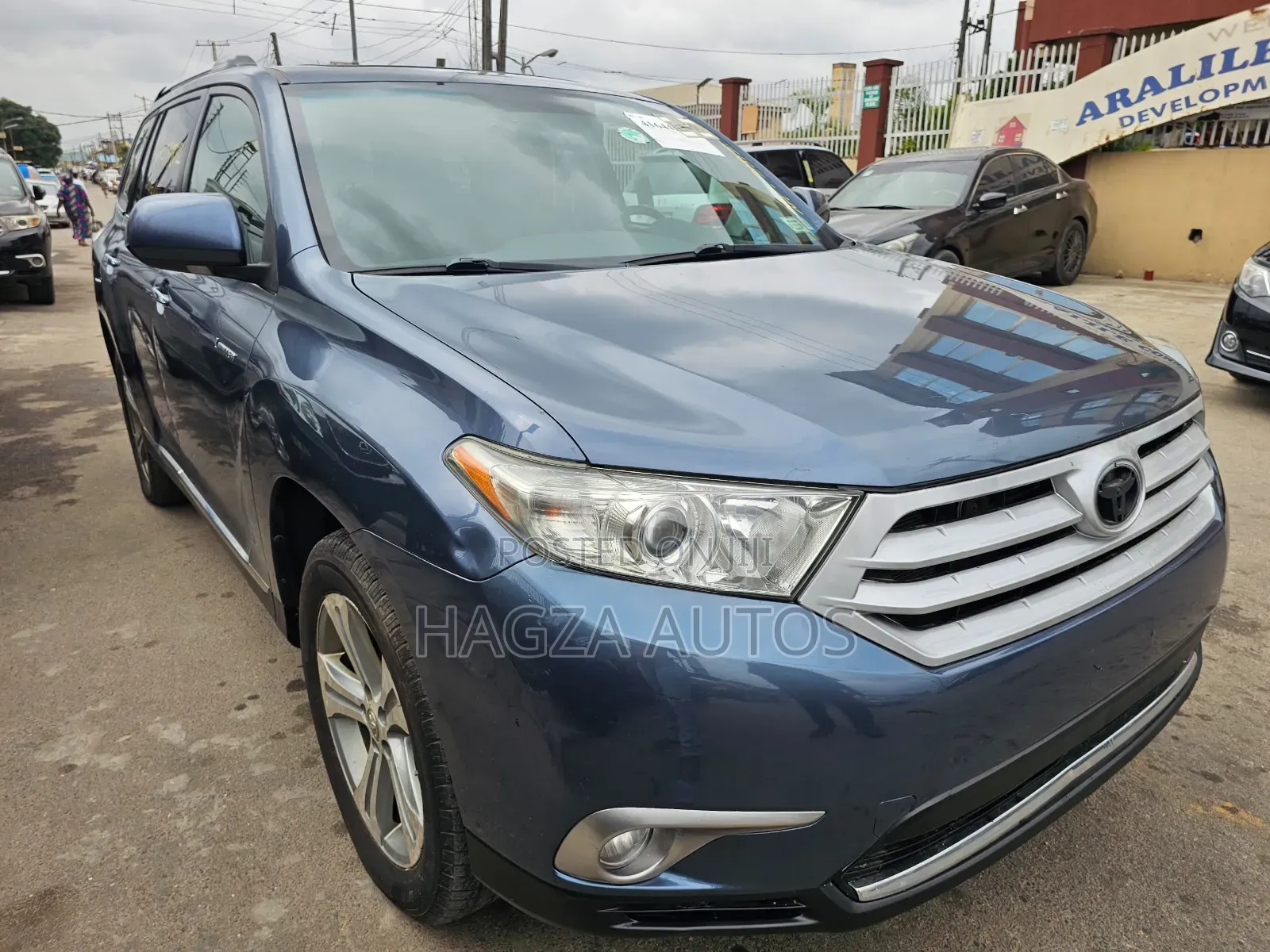 Toyota Highlander Limited 3.5l 4WD 2013 Blue