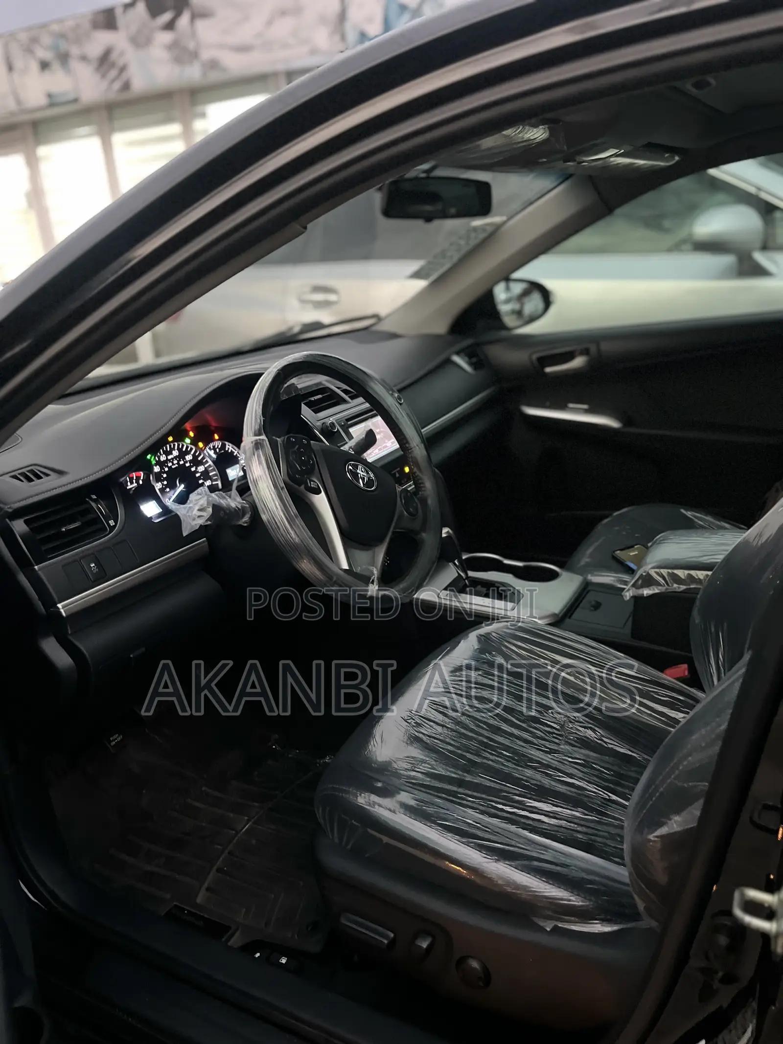 Toyota Camry SE 4dr Sedan (2.5L 4cyl 6A) 2012 Black