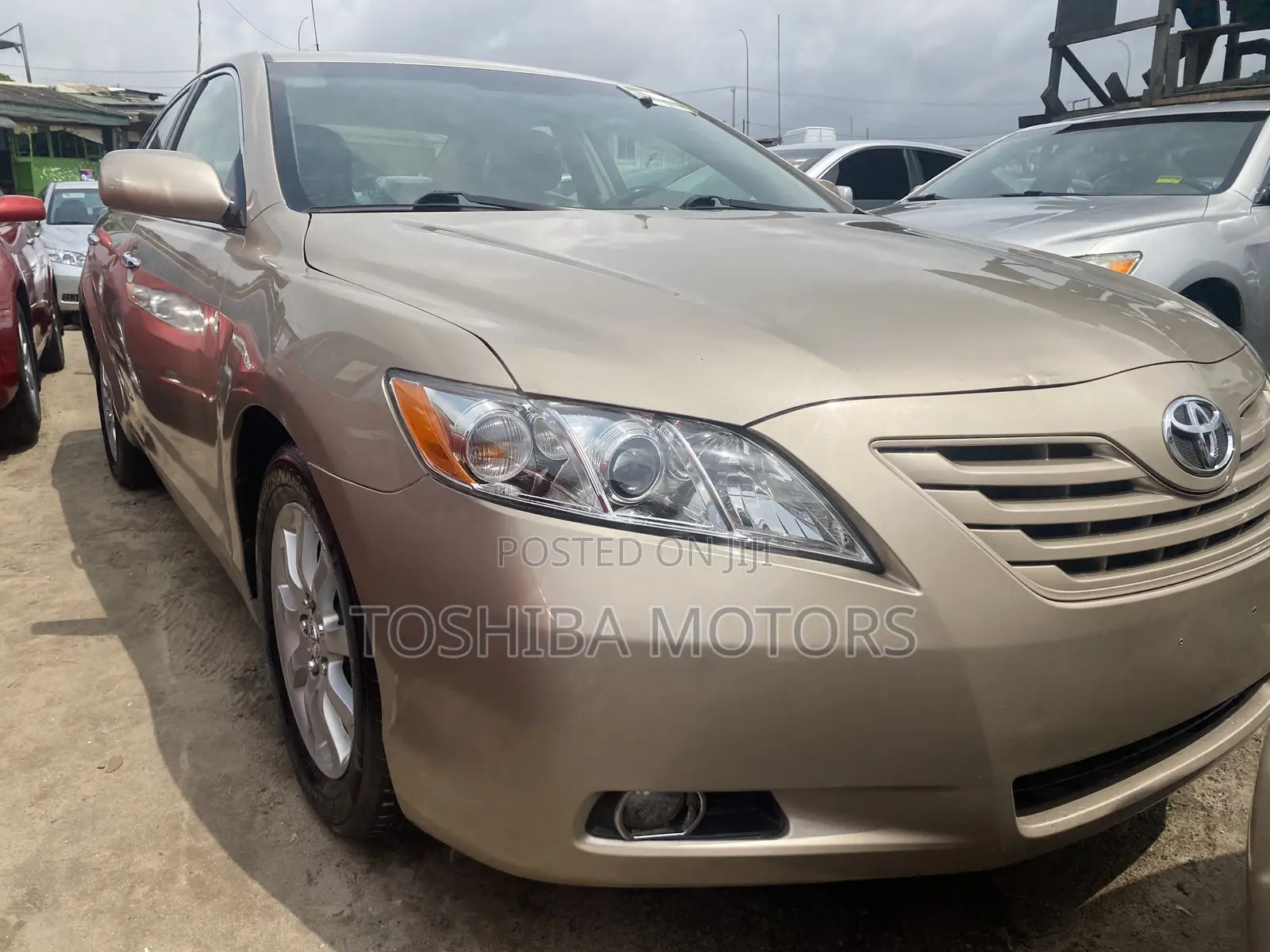 Toyota Camry LE 4dr Sedan (2.4L 4cyl 5A) 2009 Gold