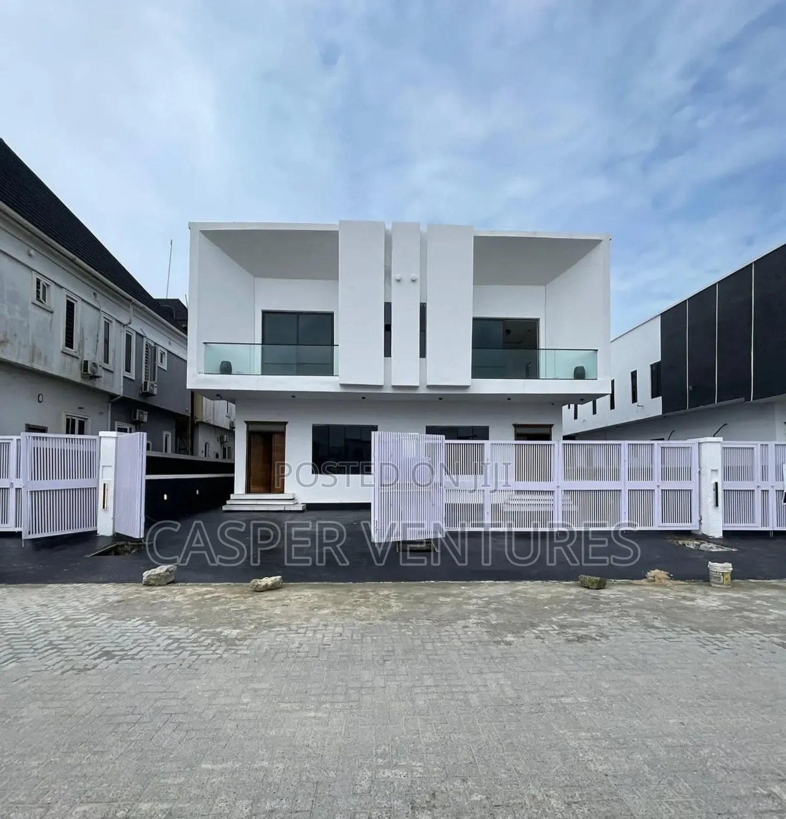 4bdrm Duplex in Orchid, Lekki Phase 2 for sale
