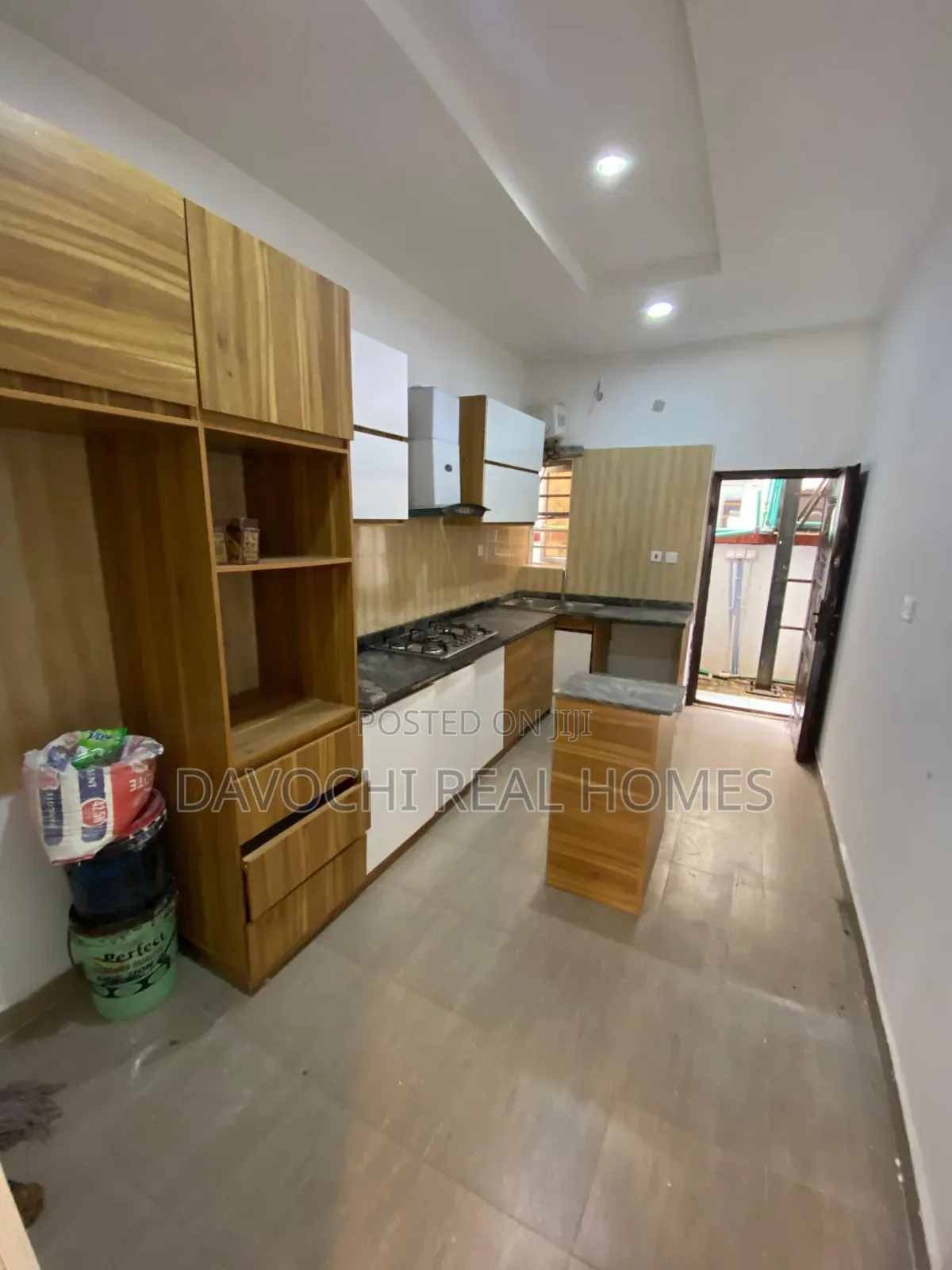 4bdrm Duplex in Ikota Vill Estate, Lekki for rent