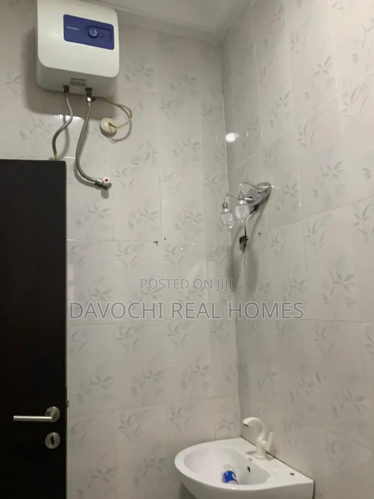 4bdrm Duplex in Ikota Vill Estate, Lekki for rent