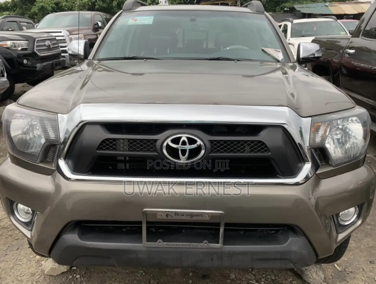 Toyota Tacoma 2015 Brown