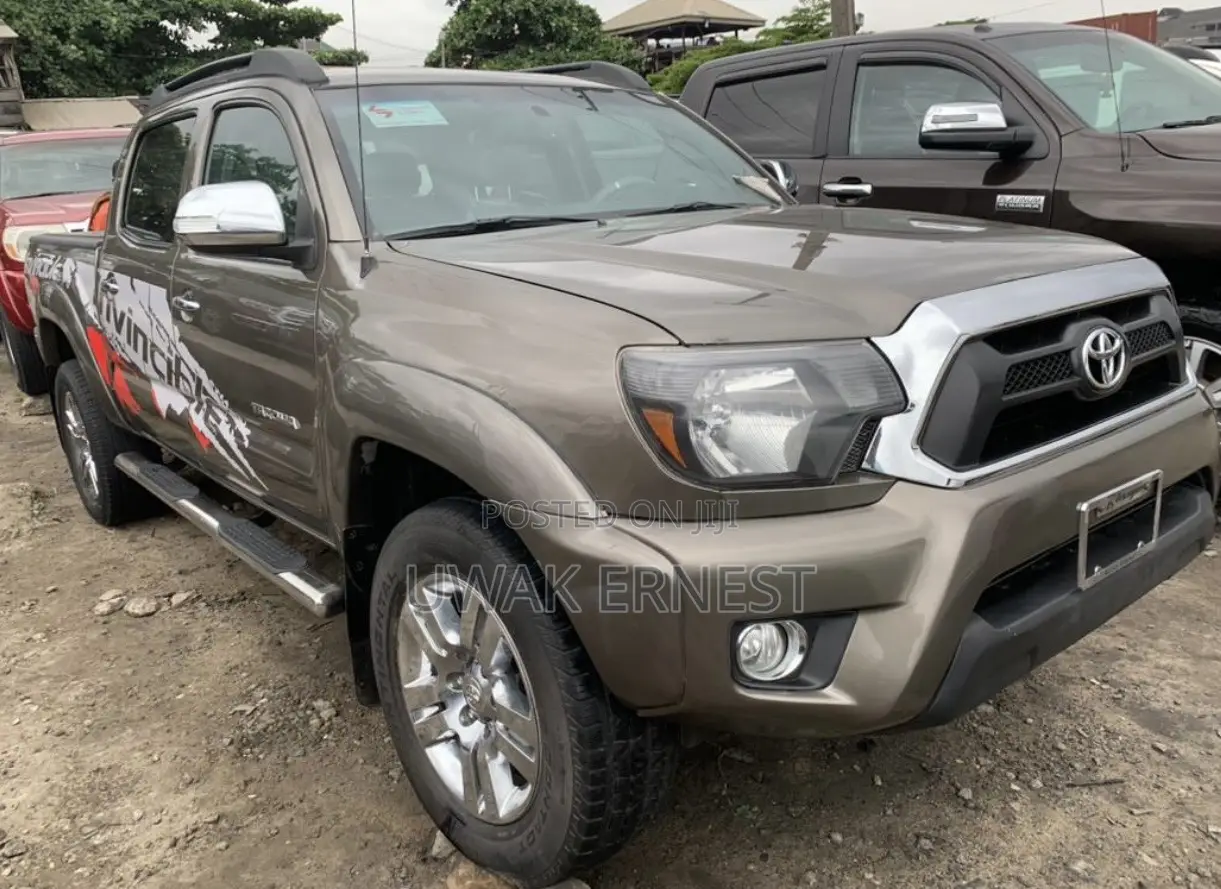 Toyota Tacoma 2015 Brown
