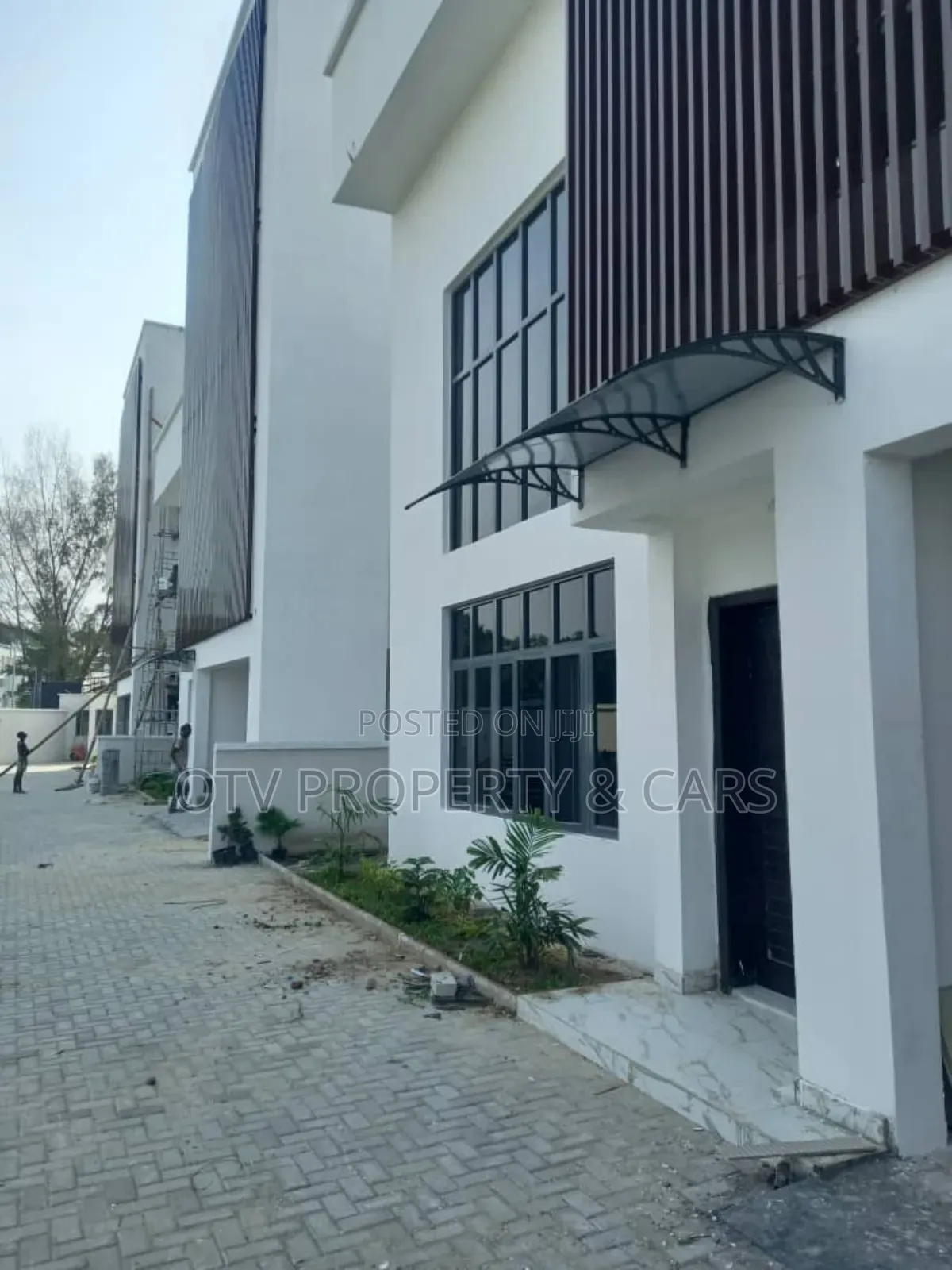 Furnished 5bdrm House in Banana Island for rent